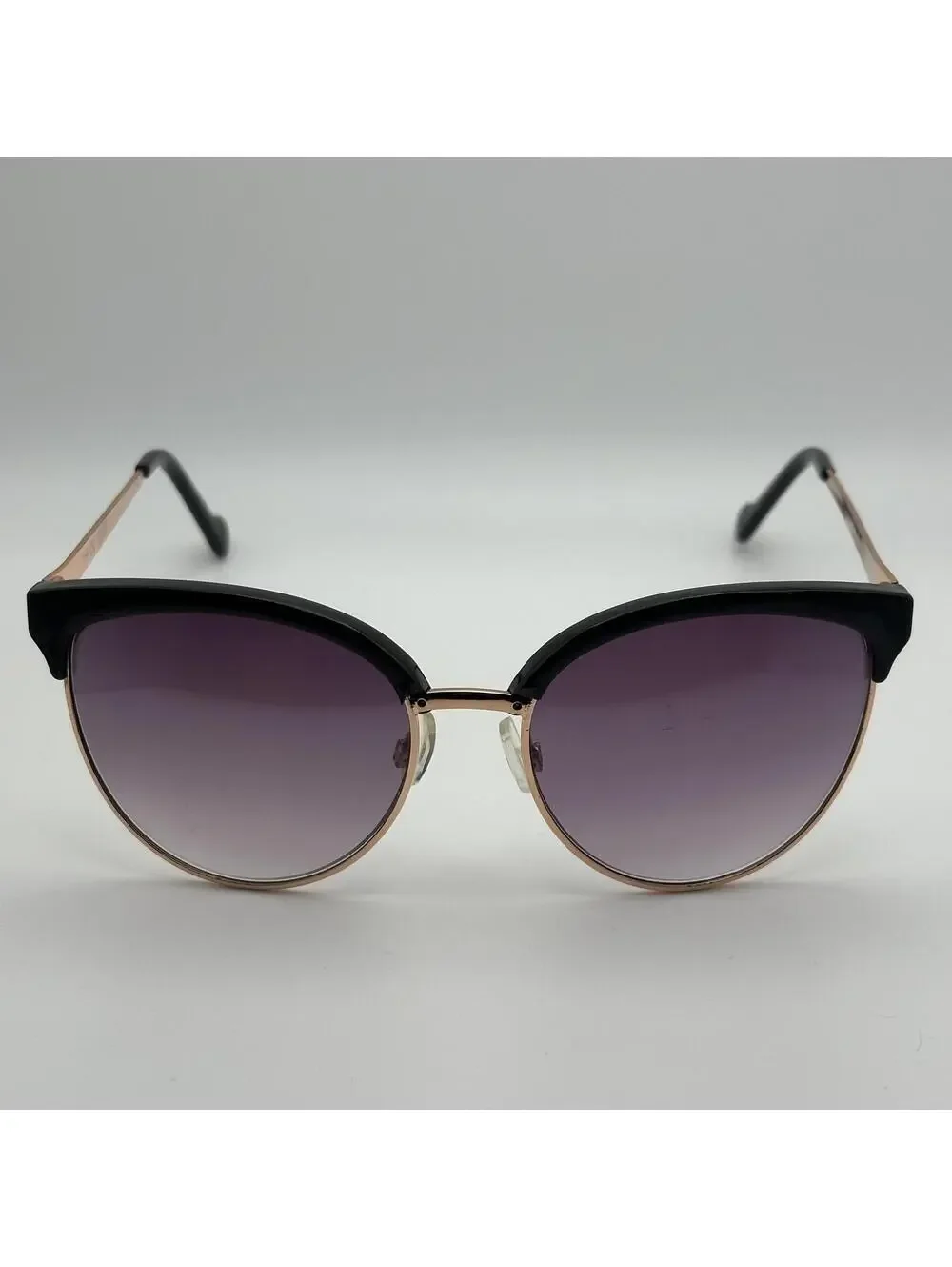 Jessica Simpson Cat Eye Sunglasses Black and Gold with Gradient Lenses